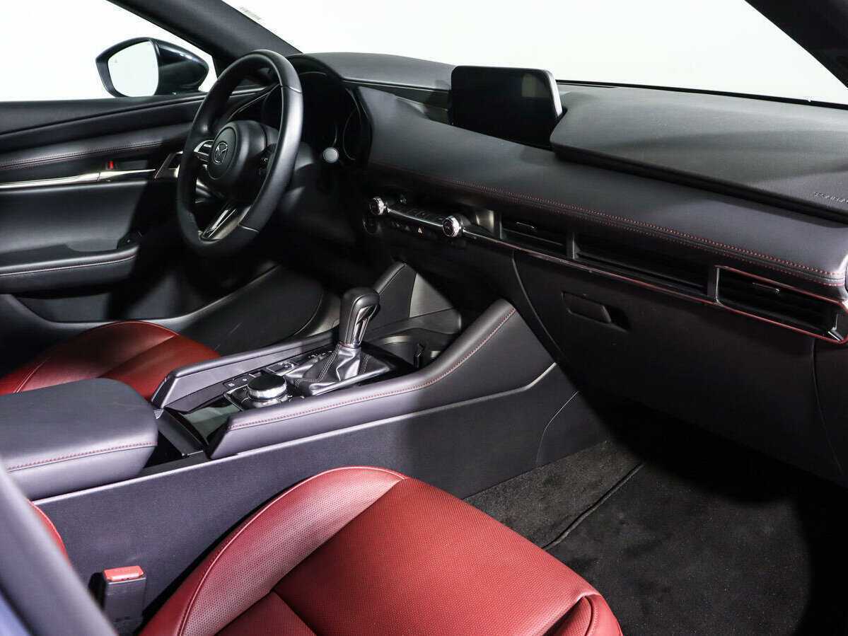 Mazda 3 2023 года с пробегом. Фото: #6