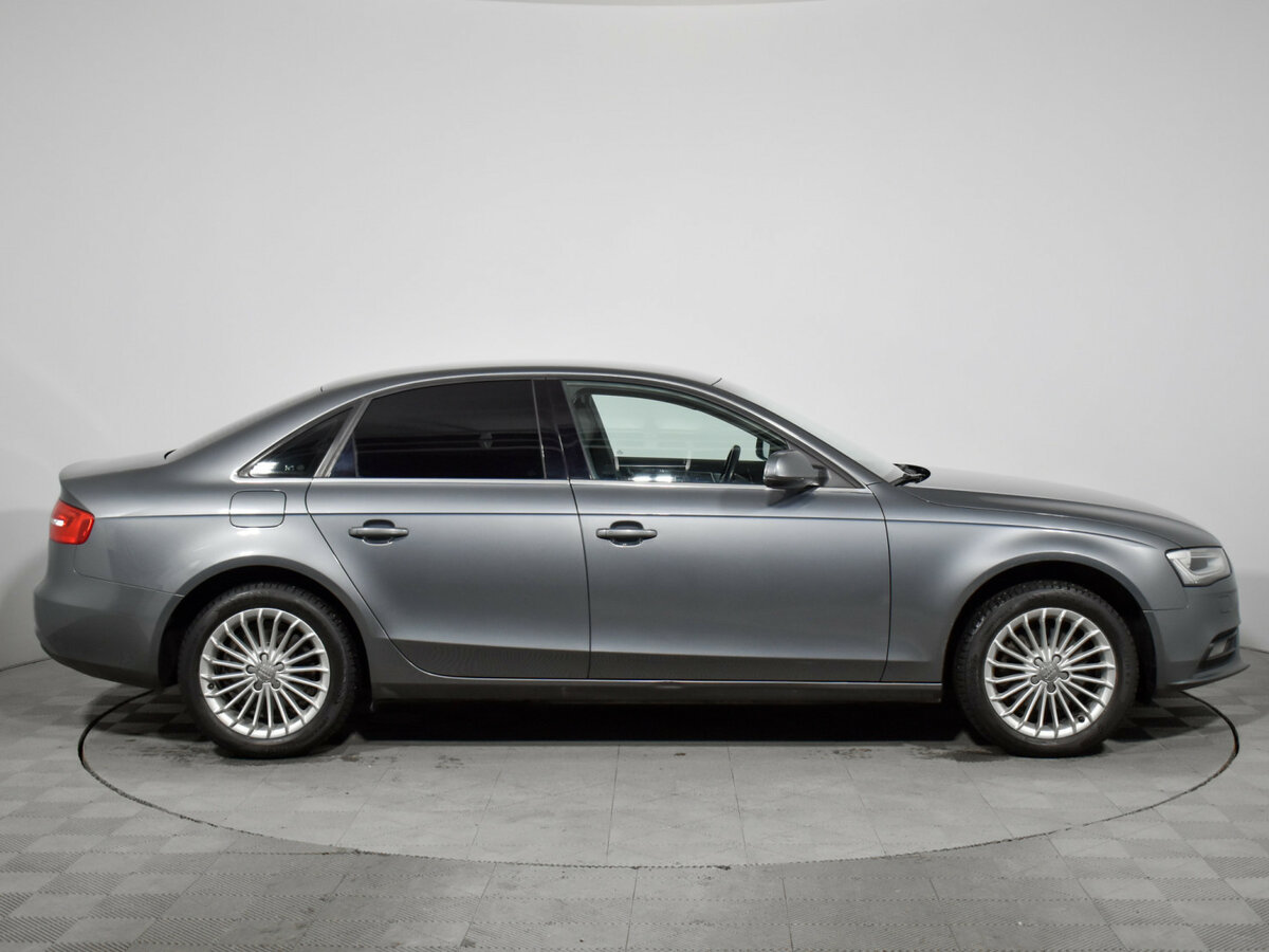 Audi A4 2015 года с пробегом. Фото: #3