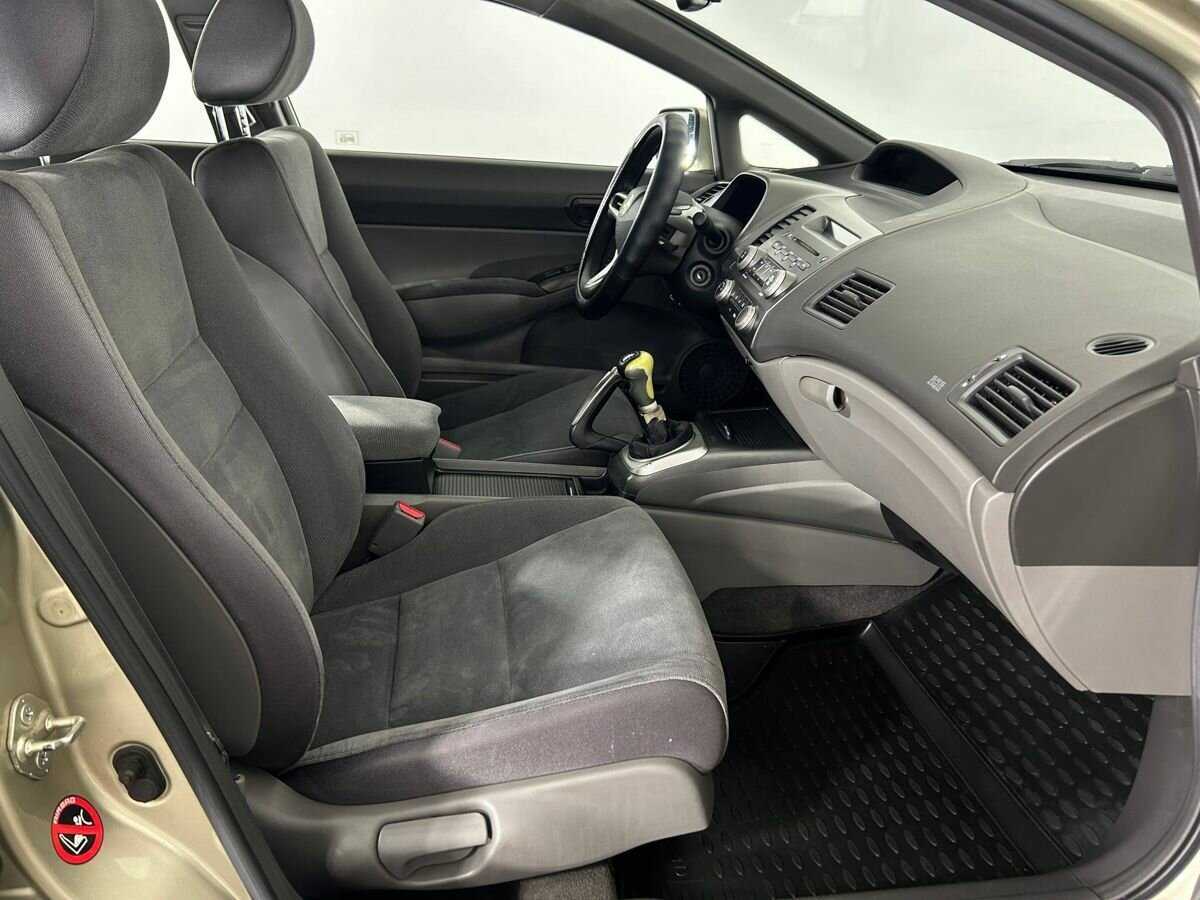 Honda Civic 2007 года с пробегом. Фото: #12