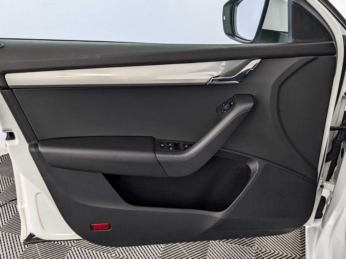 Skoda Octavia 2019 года с пробегом. Фото: #16