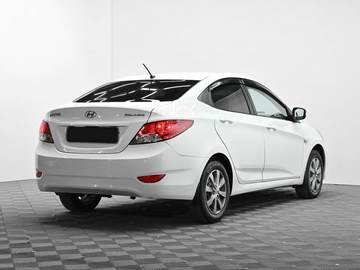 Hyundai Solaris 2011 года с пробегом. Фото: #3