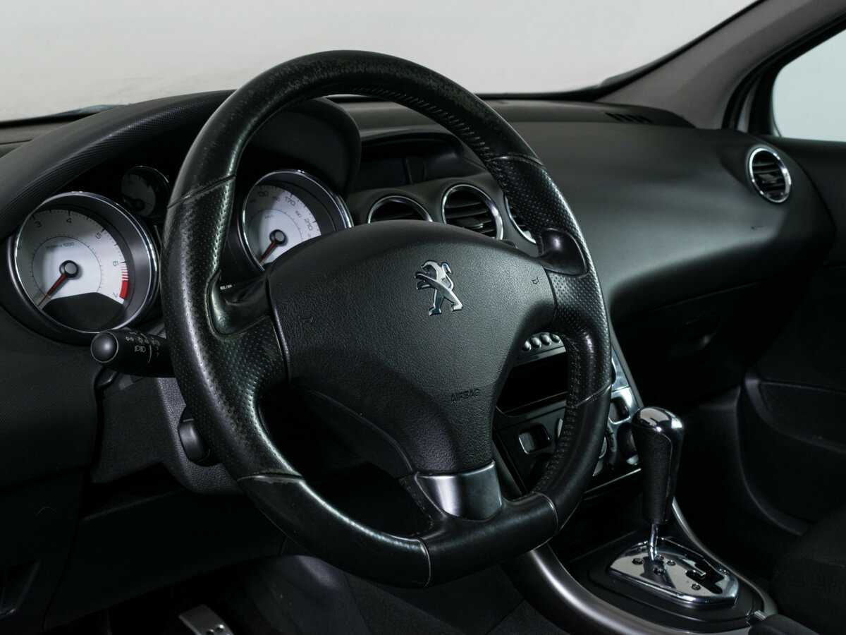 Peugeot 308 2012 года с пробегом. Фото: #11
