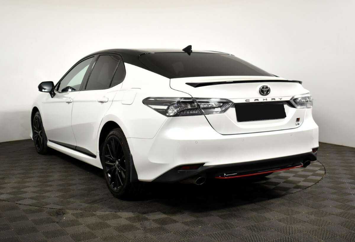 Toyota Camry 2021 года с пробегом. Фото: #5