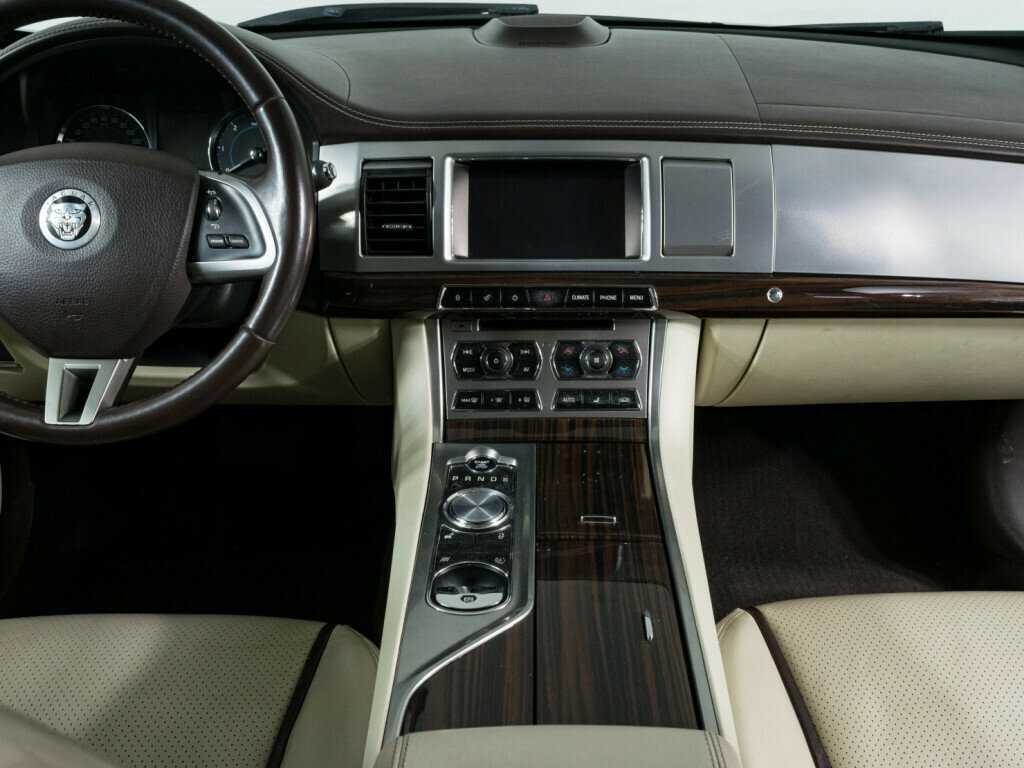 Jaguar XF 2011 года с пробегом. Фото: #8