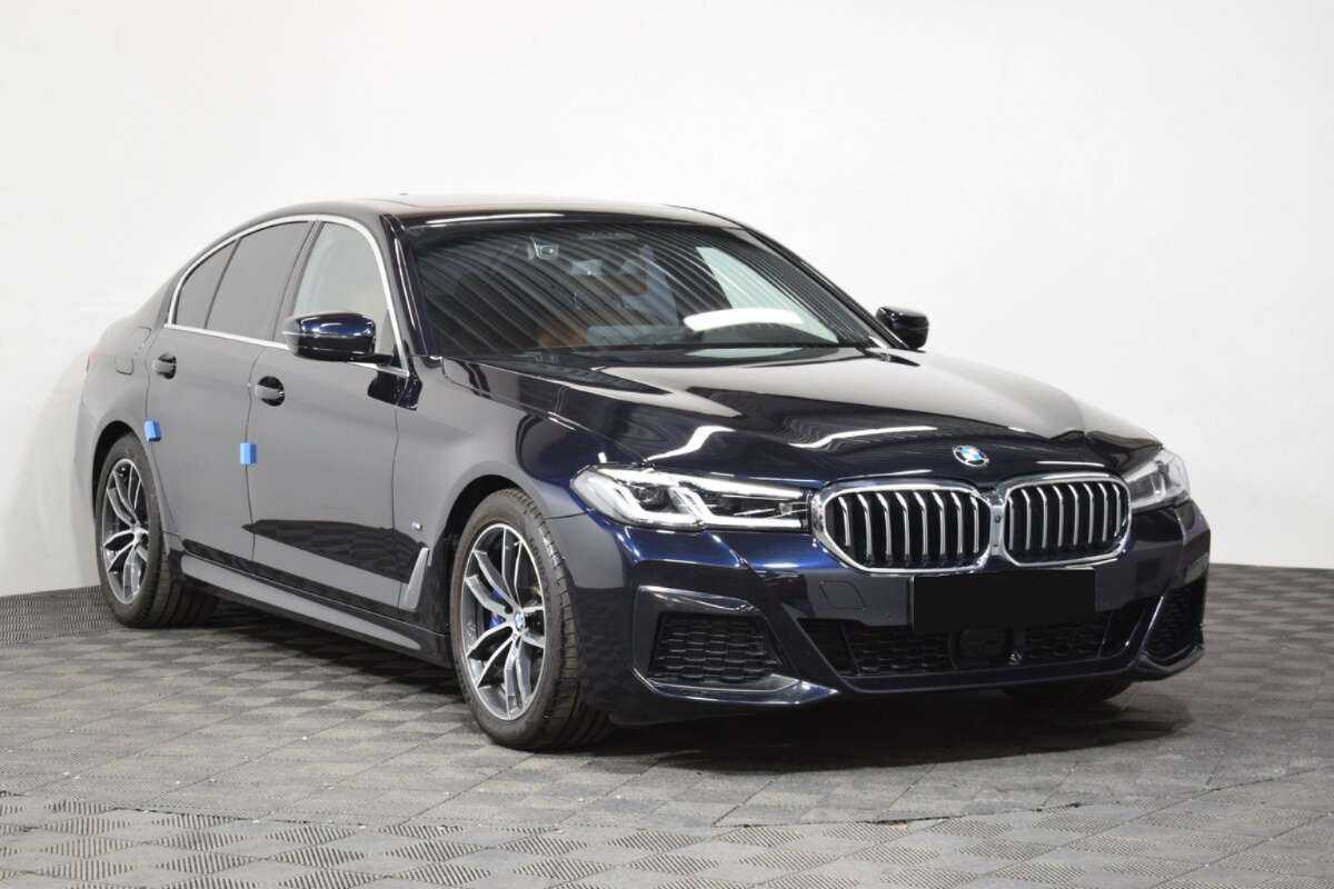 BMW 5 серии 2023 года с пробегом. Фото: #2