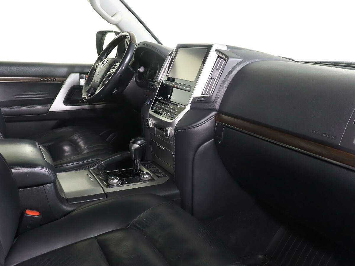 Toyota Land Cruiser 2015 года с пробегом. Фото: #7
