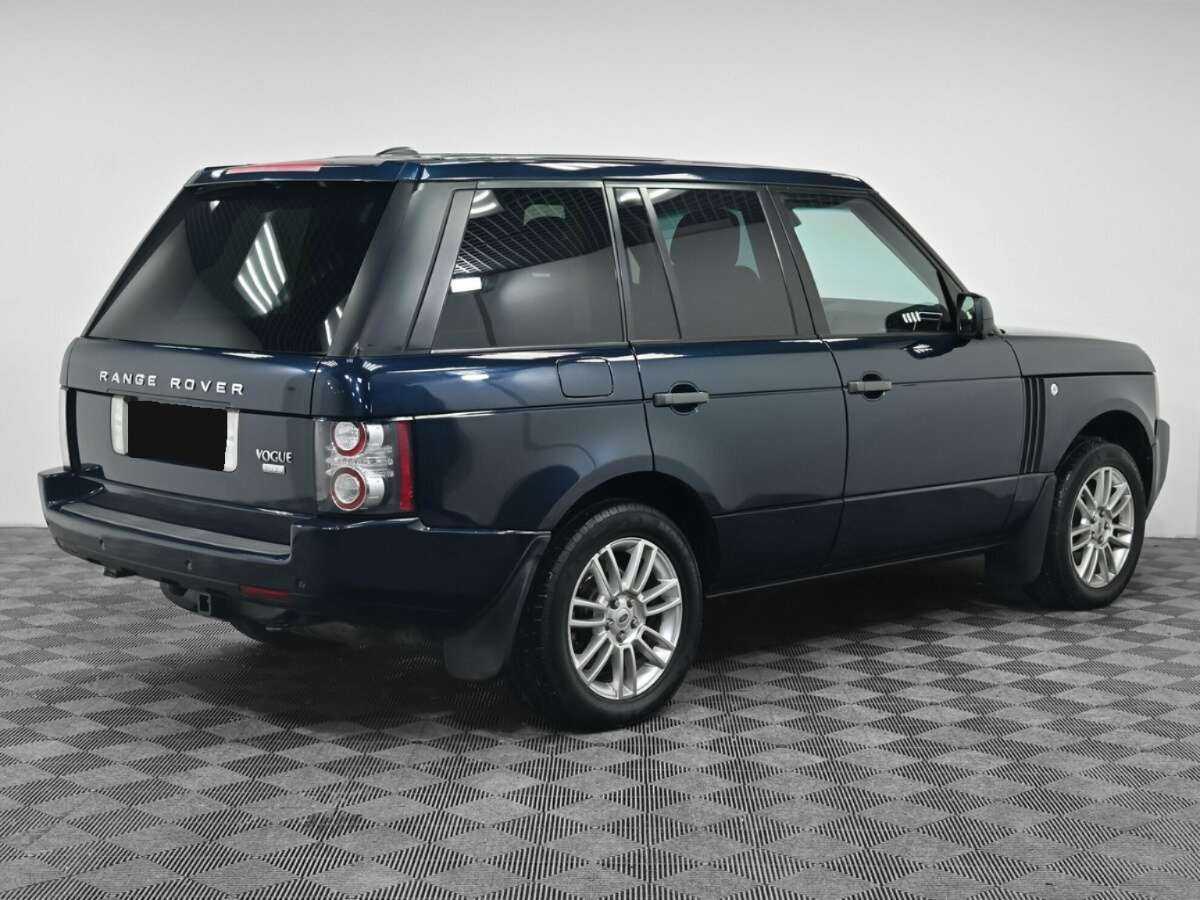 Land Rover Range Rover 2010 года с пробегом. Фото: #1