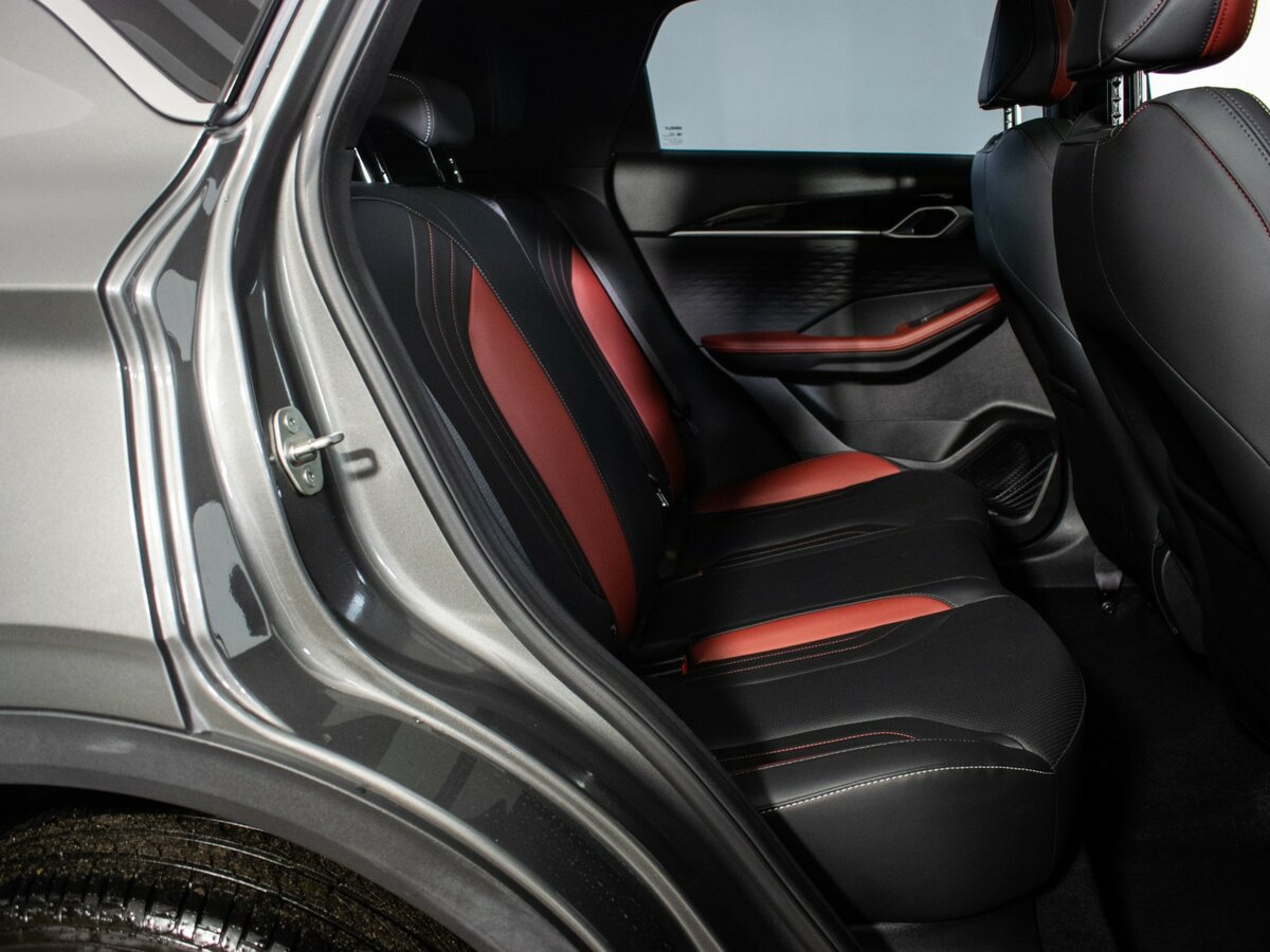 Geely Coolray 2023 года с пробегом. Фото: #8