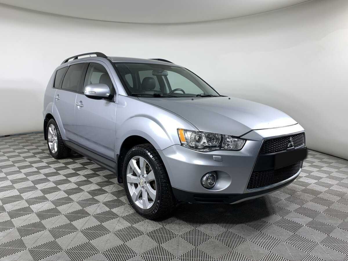 Mitsubishi Outlander 2012 года с пробегом. Фото: #2