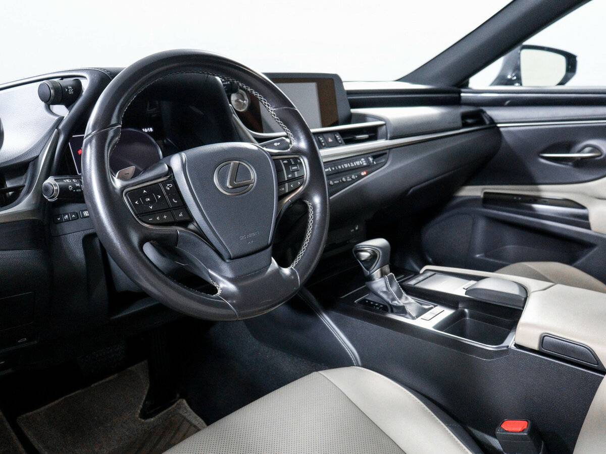 Lexus ES 2018 года с пробегом. Фото: #11