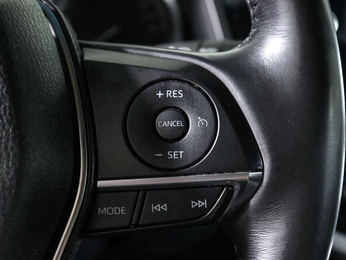 Toyota Camry 2021 года с пробегом. Фото: #18