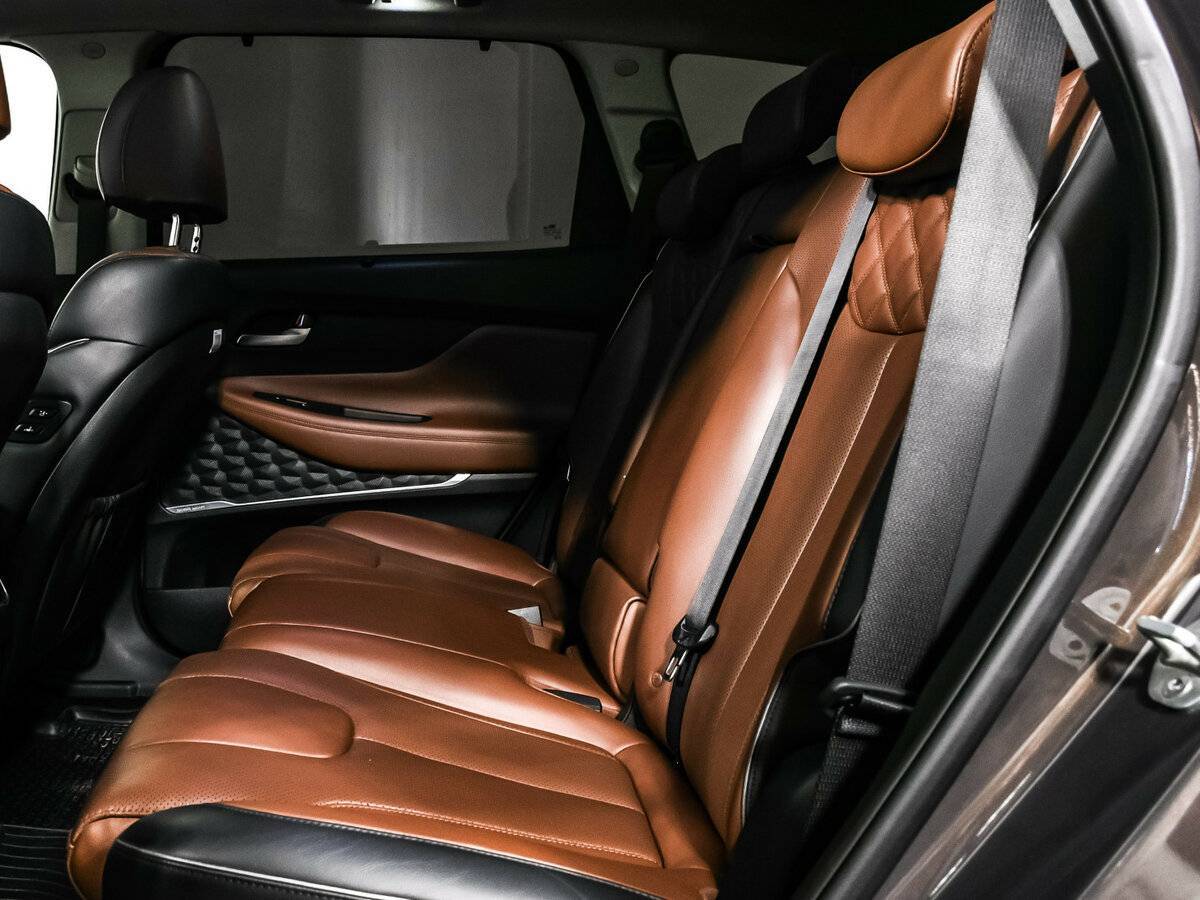 Hyundai Santa Fe 2021 года с пробегом. Фото: #11