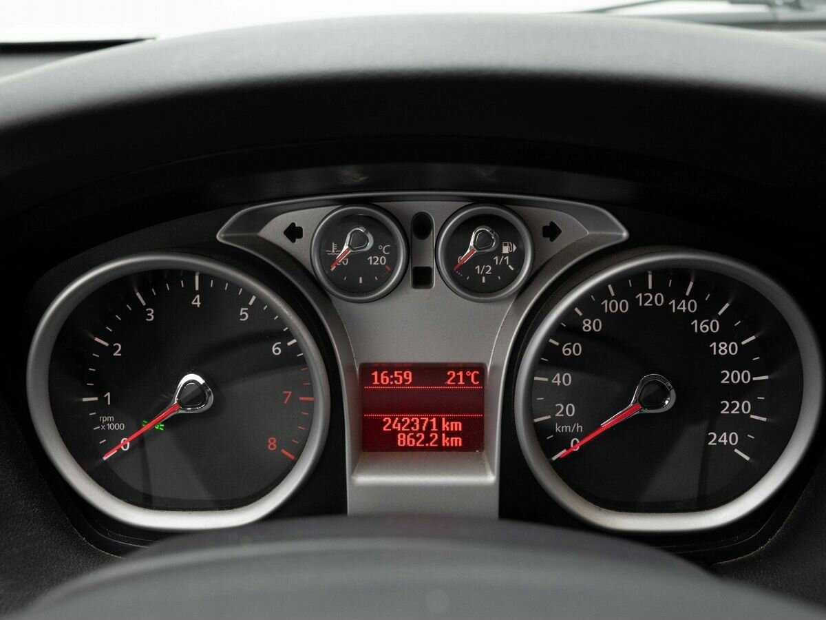 Ford Focus 2010 года с пробегом. Фото: #14