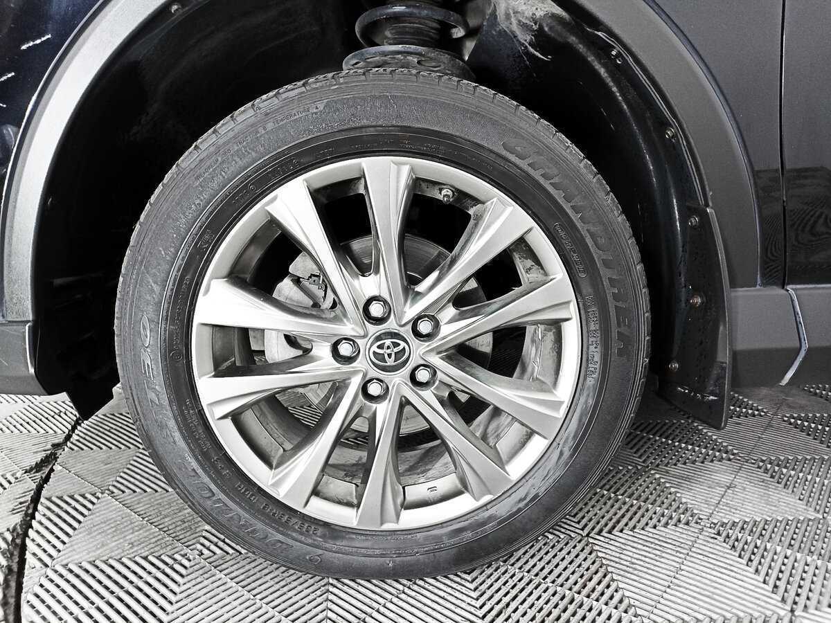 Toyota RAV4 2019 года с пробегом. Фото: #14