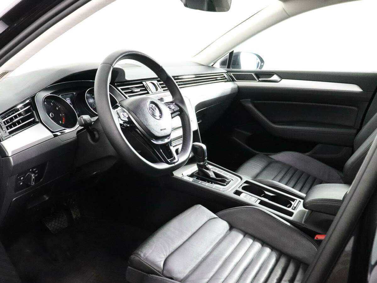 Volkswagen Passat 2017 года с пробегом. Фото: #7