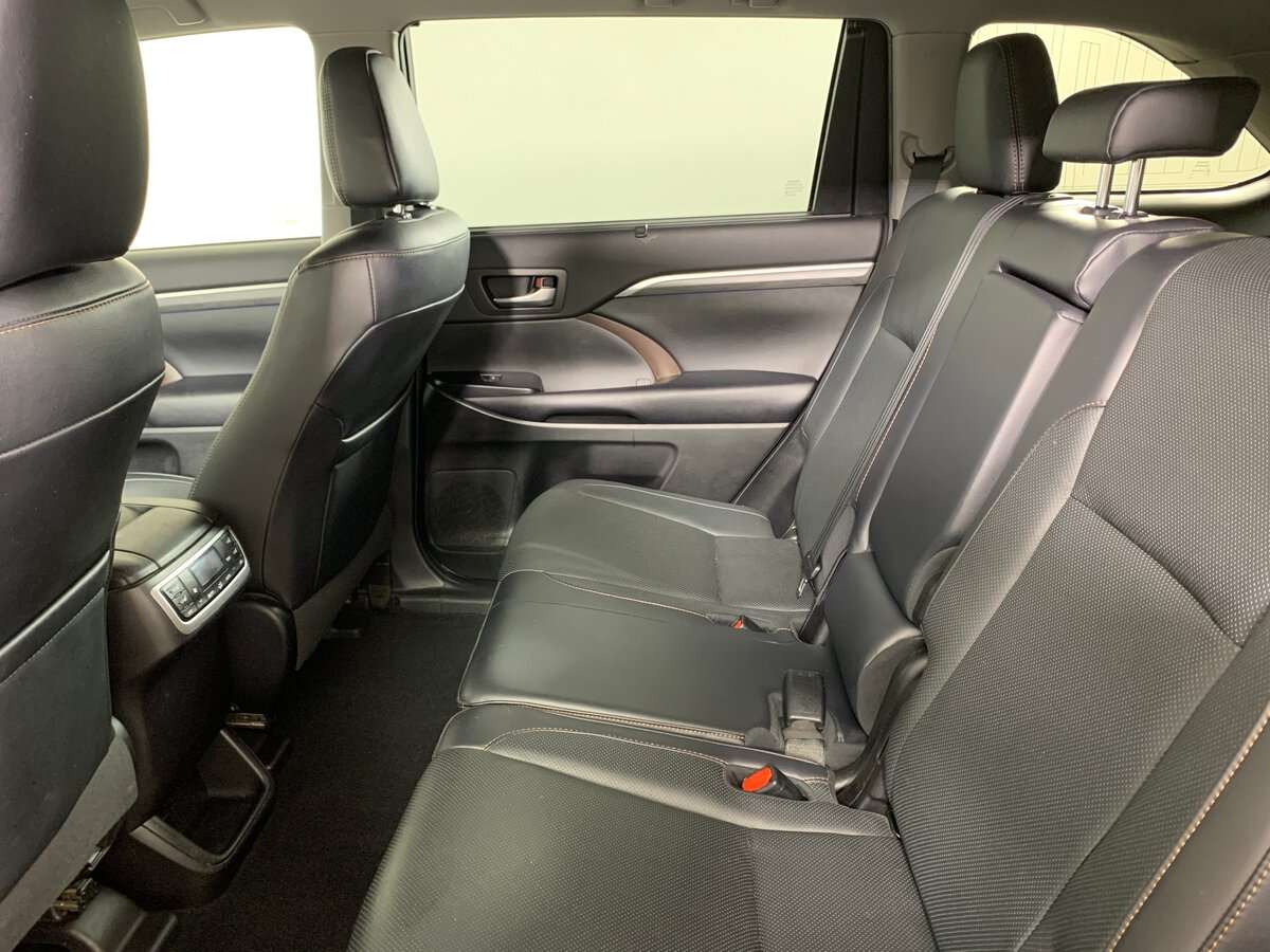 Toyota Highlander 2019 года с пробегом. Фото: #17