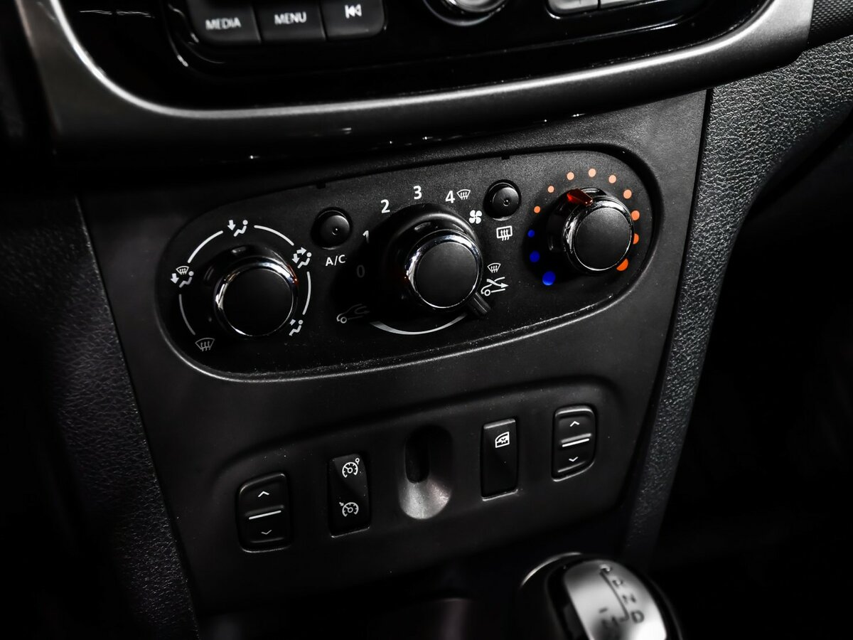 Renault Logan 2018 года с пробегом. Фото: #13