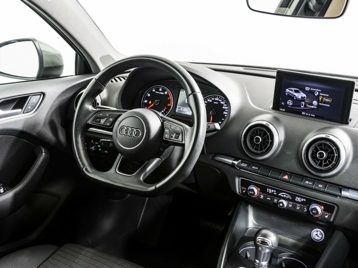 Audi A3 2018 года с пробегом. Фото: #6