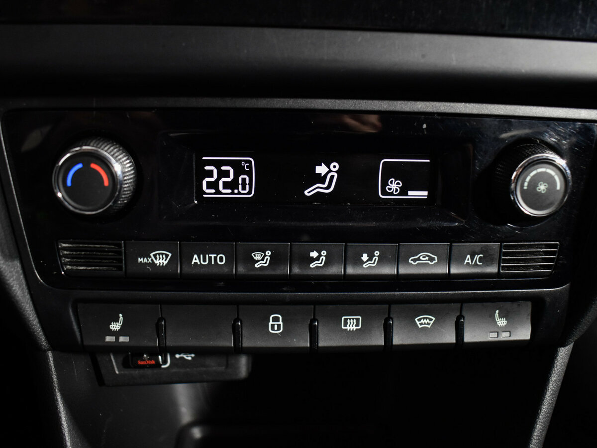 Skoda Rapid 2019 года с пробегом. Фото: #15