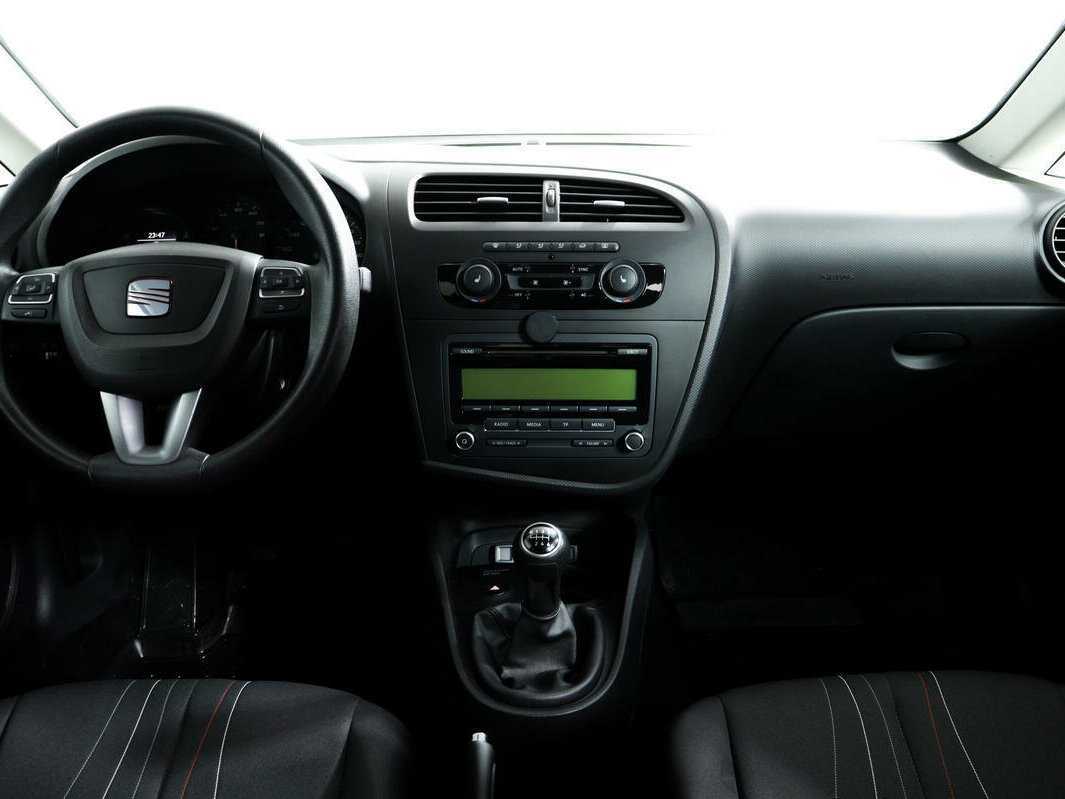 SEAT Leon 2012 года с пробегом. Фото: #10