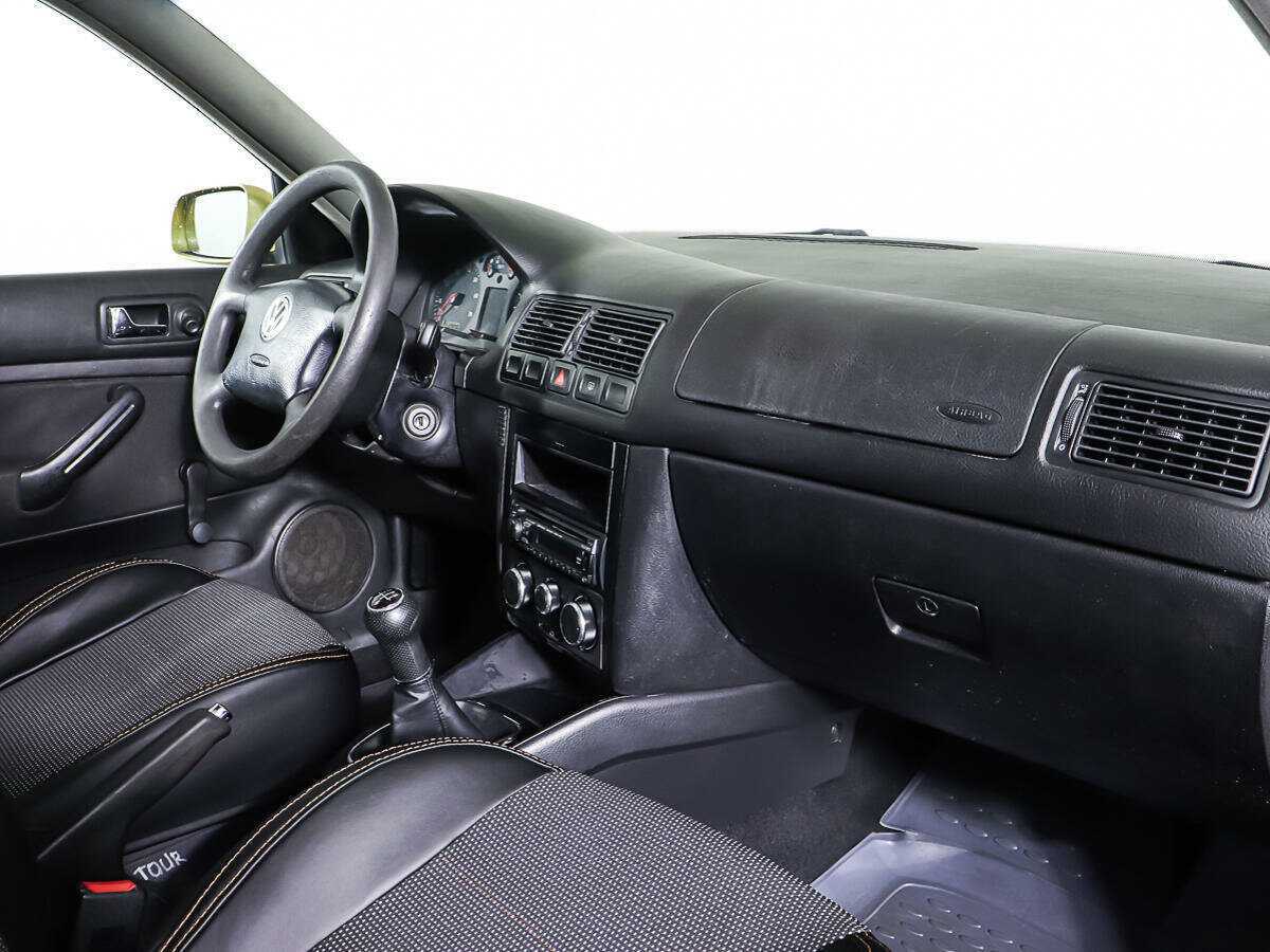 Volkswagen Golf 1999 года с пробегом. Фото: #8