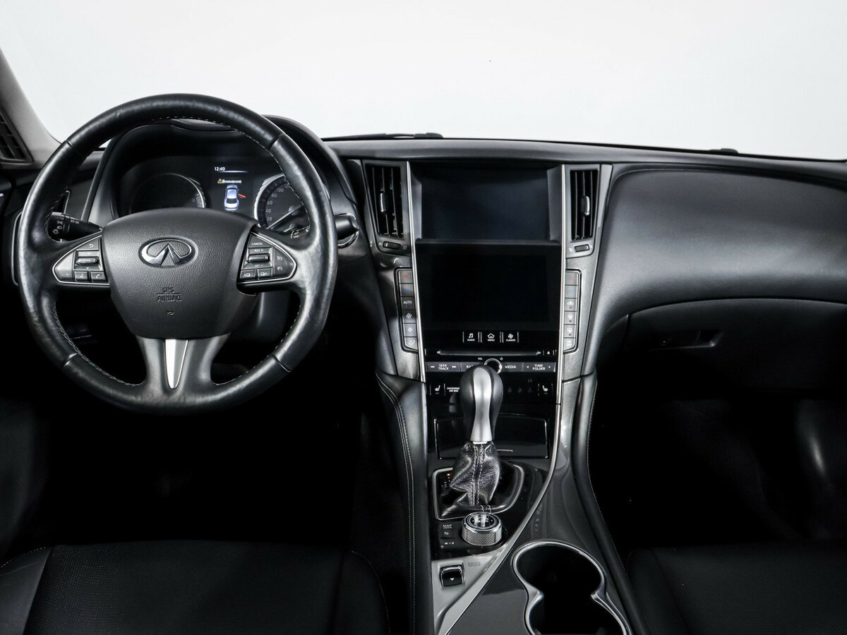 Infiniti Q50 2014 года с пробегом. Фото: #9