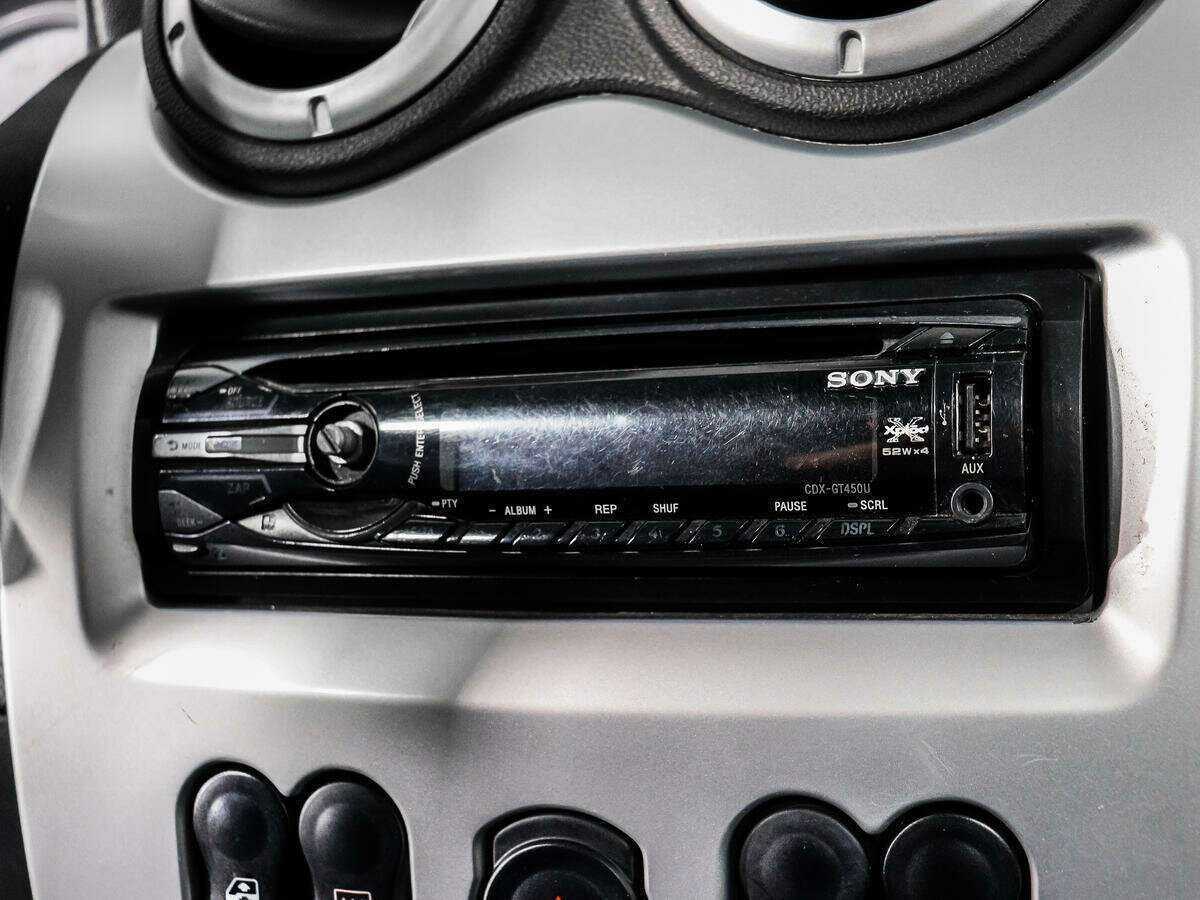 Renault Sandero 2010 года с пробегом. Фото: #12