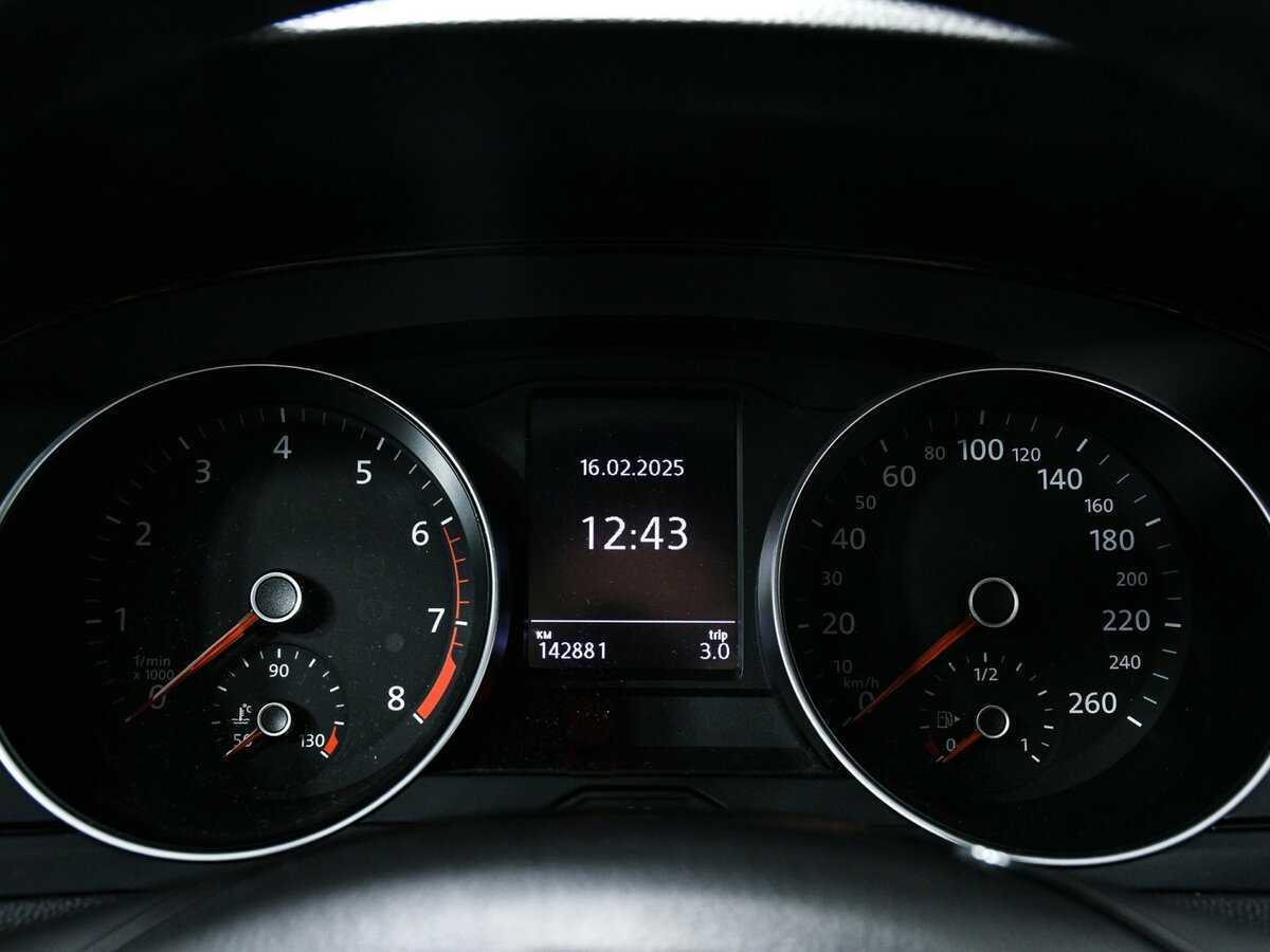 Volkswagen Passat 2017 года с пробегом. Фото: #8