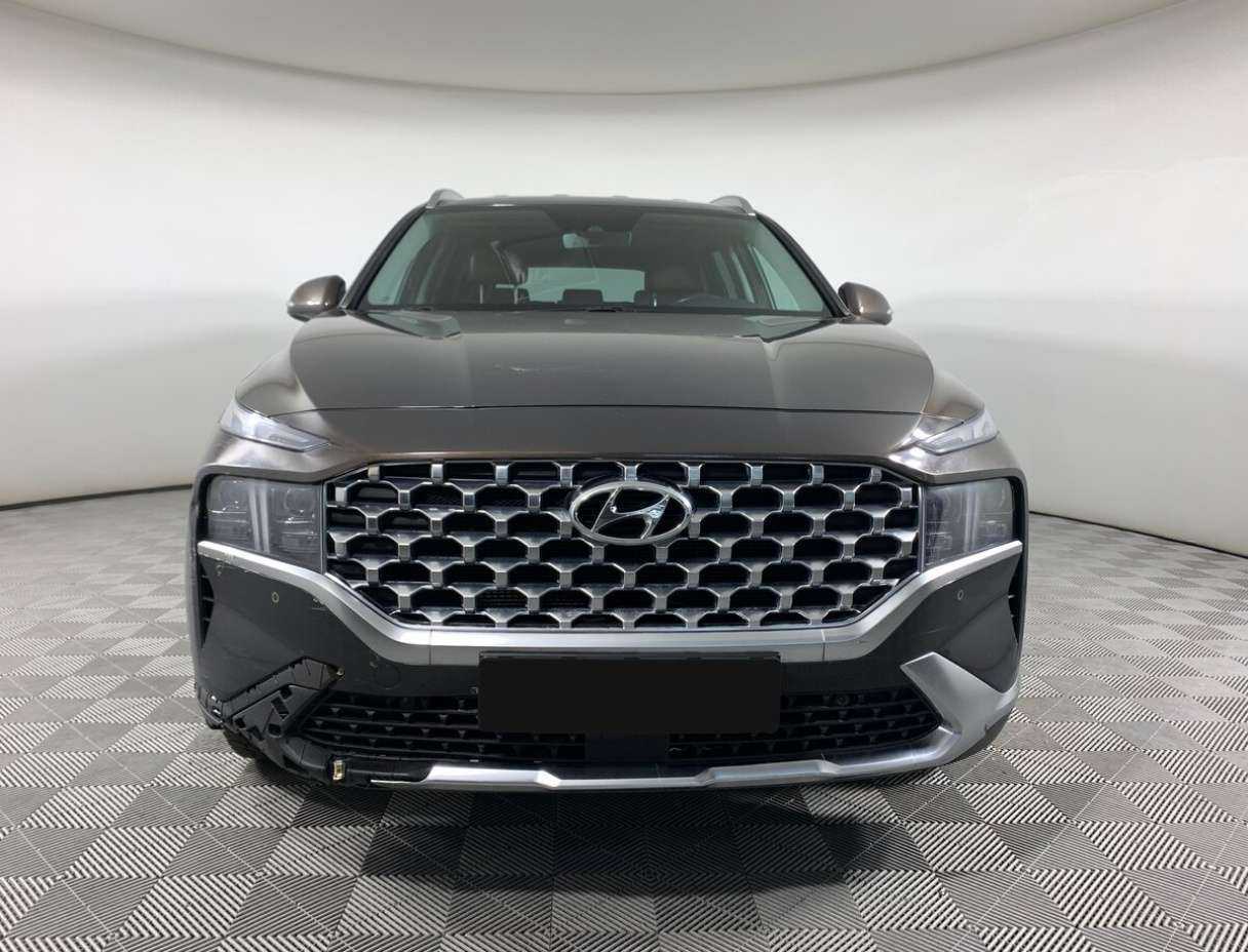 Hyundai Santa Fe 2021 года с пробегом. Фото: #1