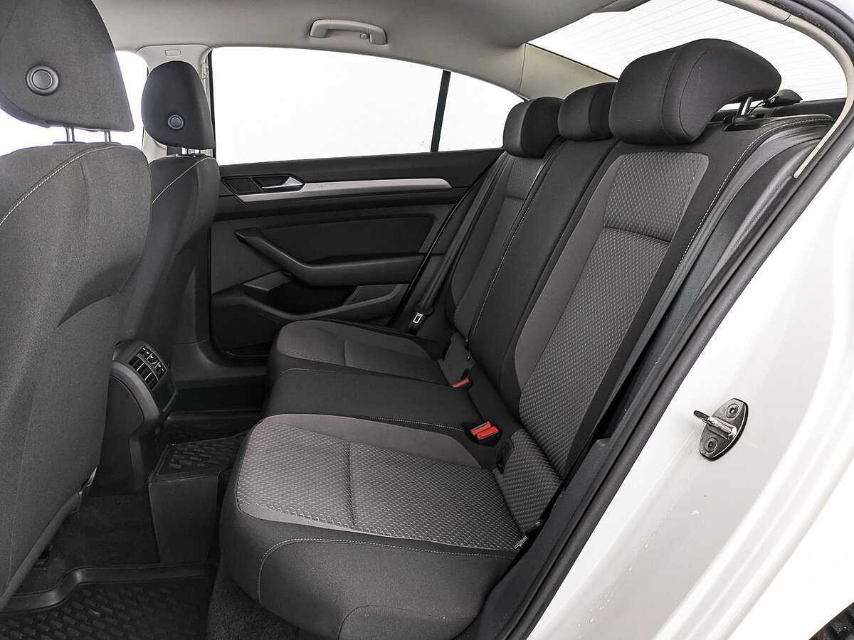 Volkswagen Passat 2017 года с пробегом. Фото: #17
