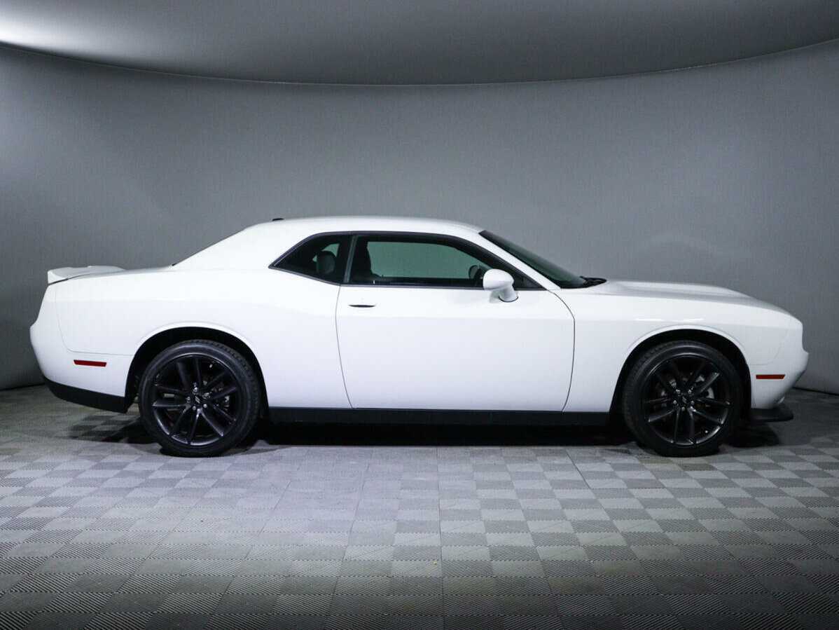 Dodge Challenger 2022 года с пробегом. Фото: #3