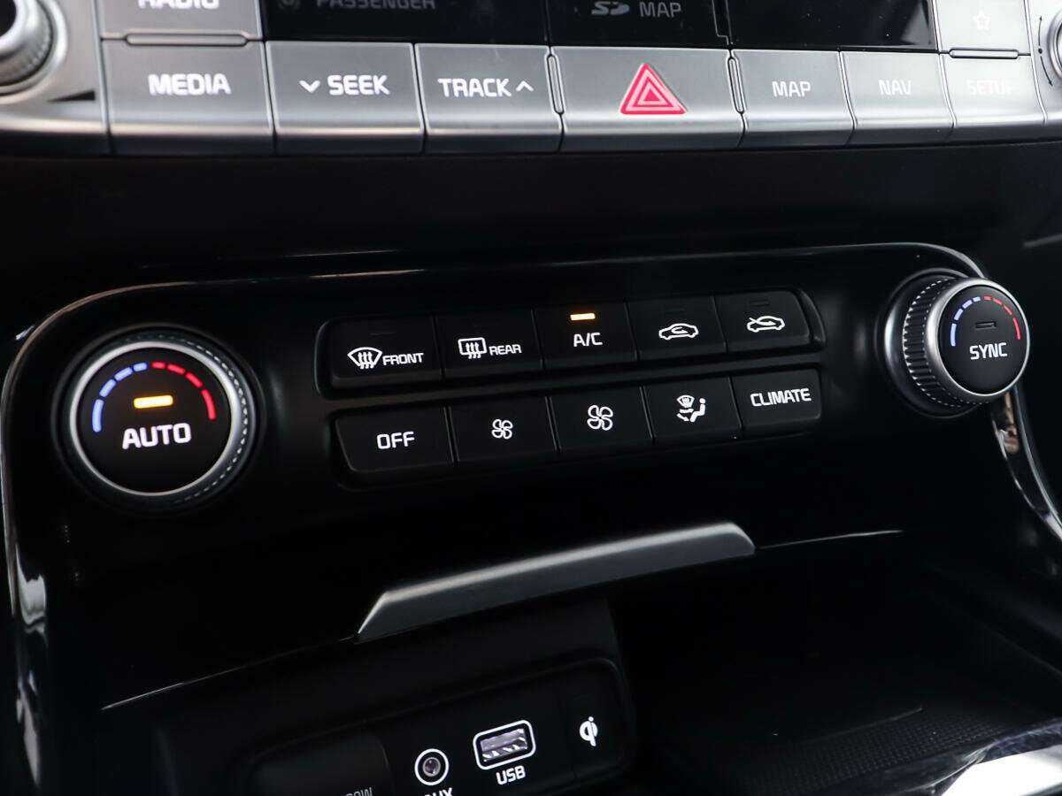 Kia Stinger 2018 года с пробегом. Фото: #18