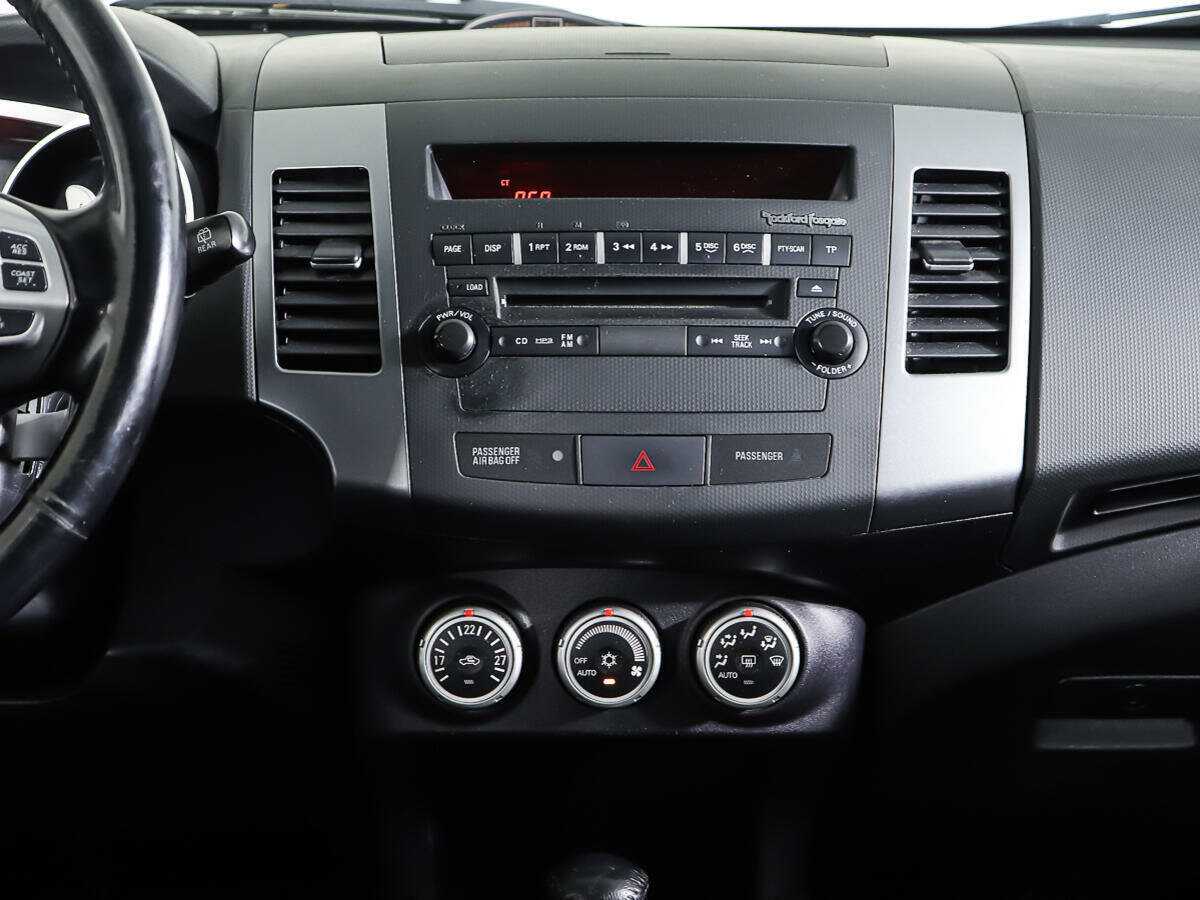 Mitsubishi Outlander 2008 года с пробегом. Фото: #11