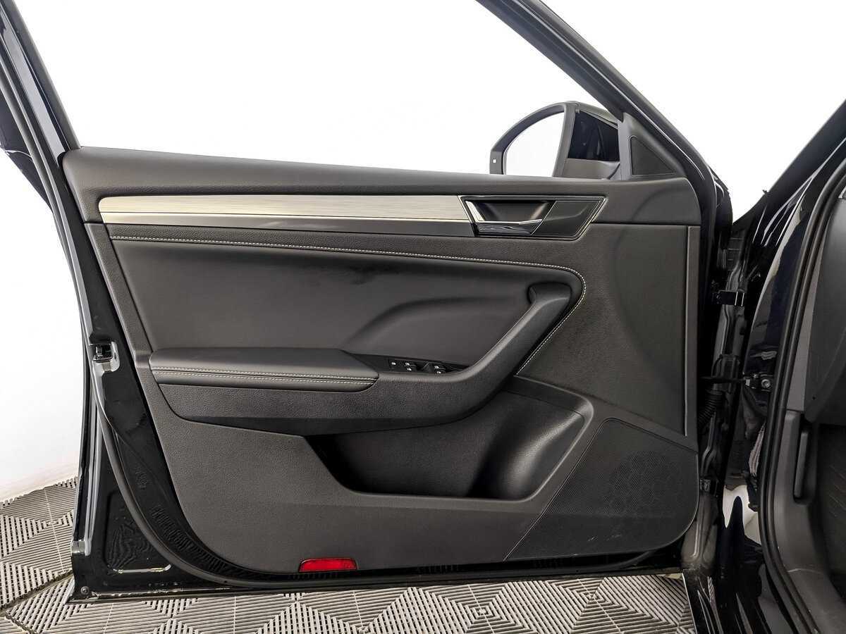 Skoda Superb 2024 года с пробегом. Фото: #17