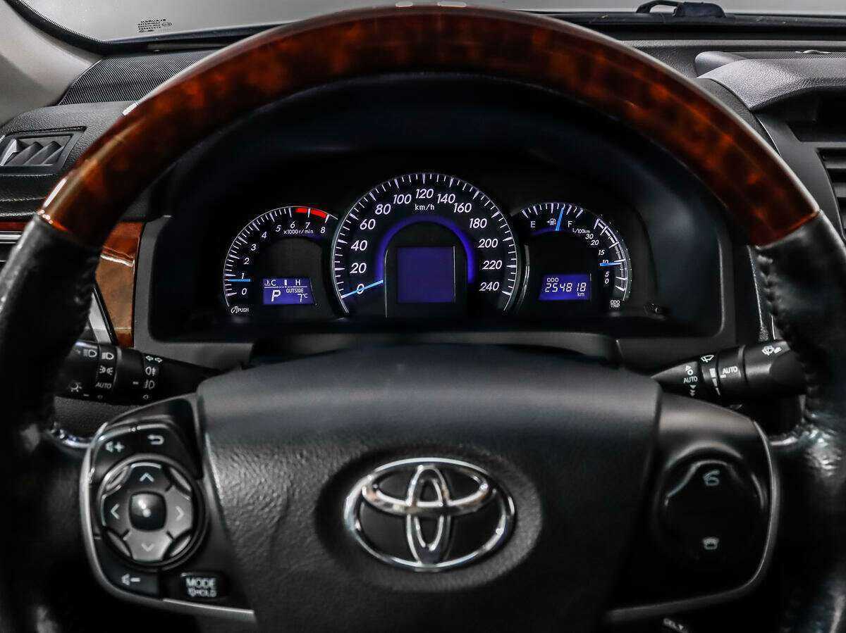 Toyota Camry 2012 года с пробегом. Фото: #18