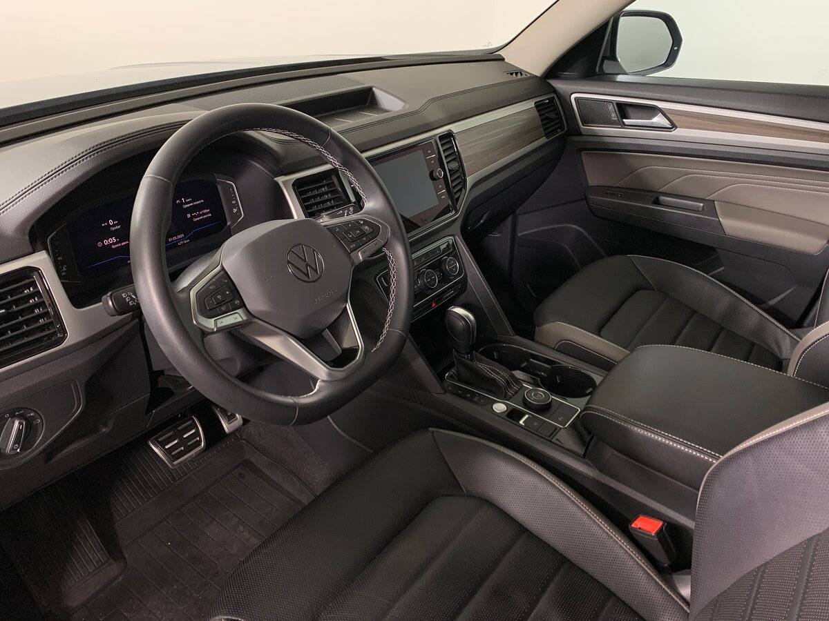 Volkswagen Teramont 2021 года с пробегом. Фото: #11