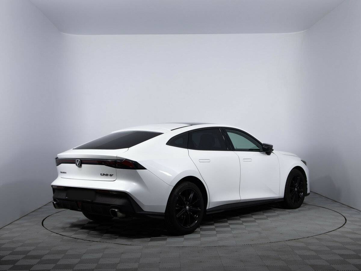 Changan UNI-V 2023 года с пробегом. Фото: #4