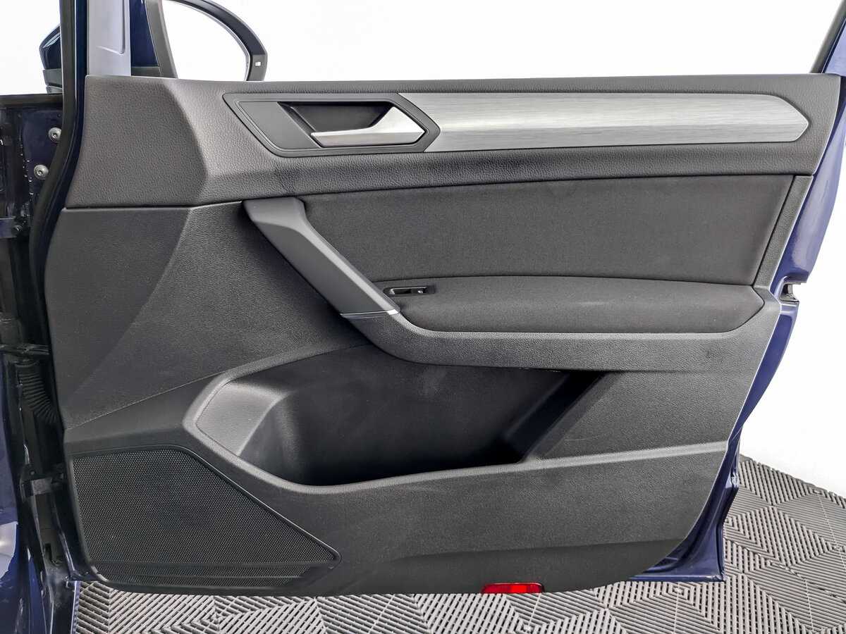 Volkswagen Touran 2018 года с пробегом. Фото: #18