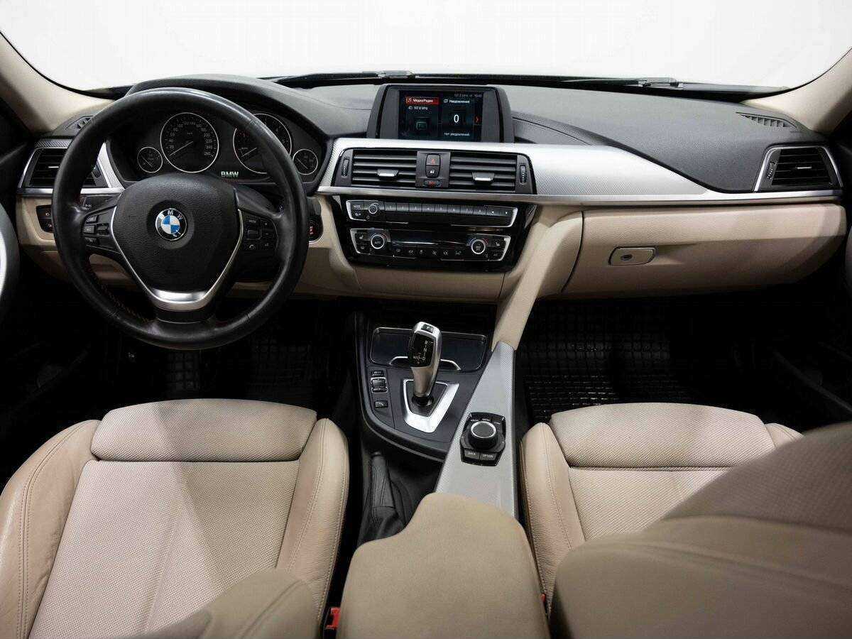 BMW 3 серии 2018 года с пробегом. Фото: #12