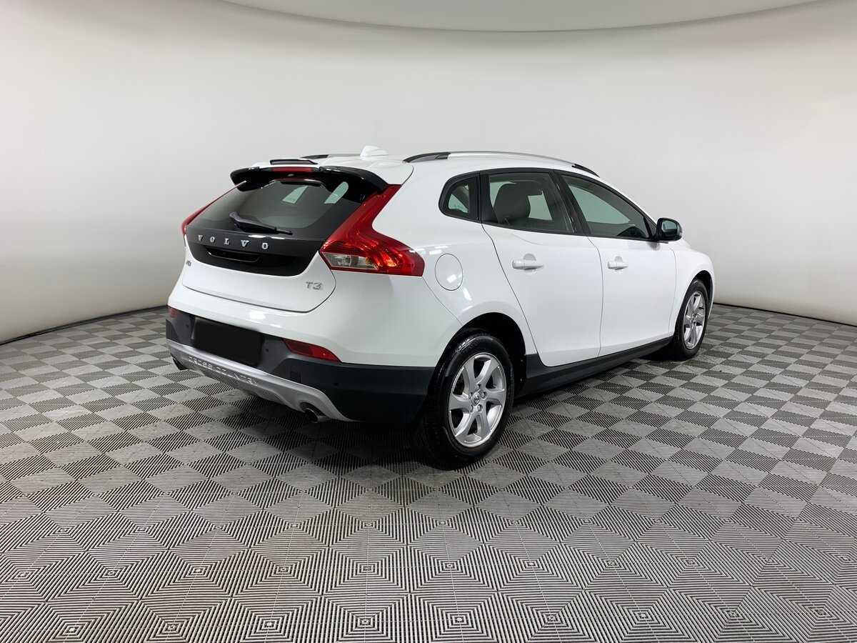 Volvo V40 Cross Country 2017 года с пробегом. Фото: #4