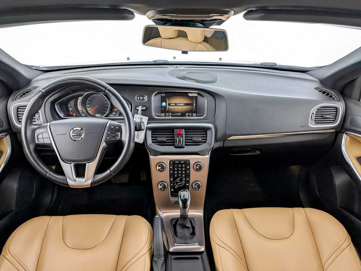 Volvo V40 2018 года с пробегом. Фото: #13