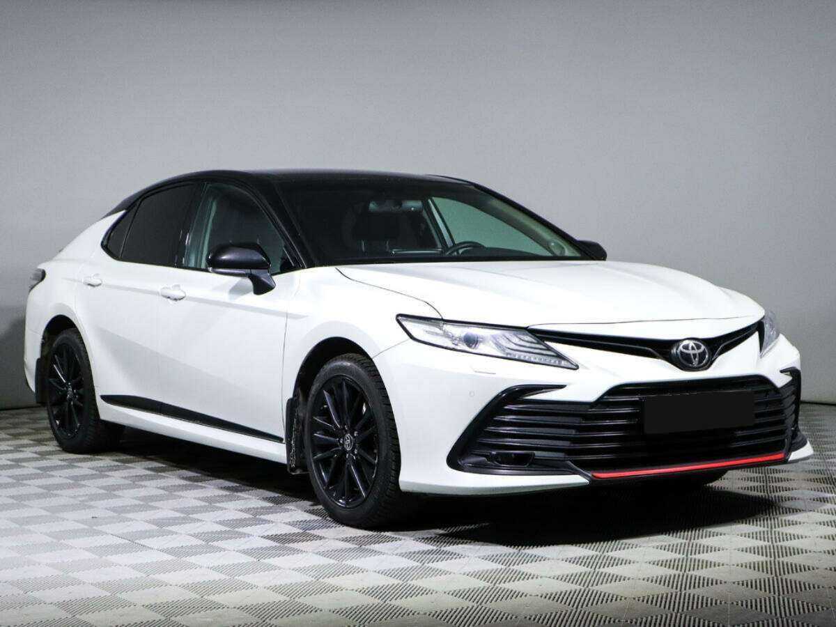 Toyota Camry 2021 года с пробегом. Фото: #2