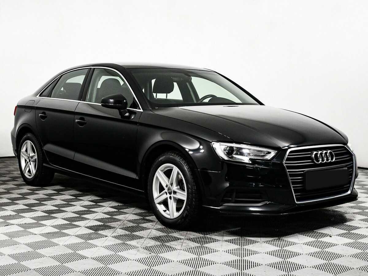 Audi A3 2018 года с пробегом. Фото: #2
