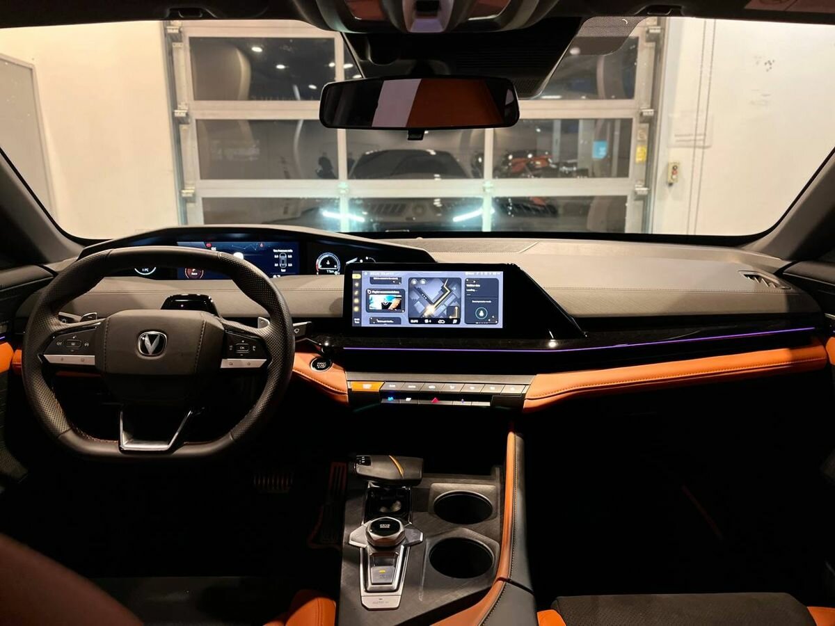 Changan UNI-V 2023 года с пробегом. Фото: #7