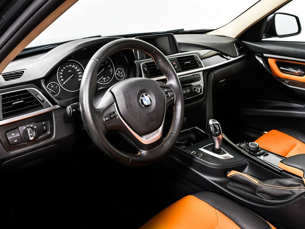 BMW 3 серии 2017 года с пробегом. Фото: #12