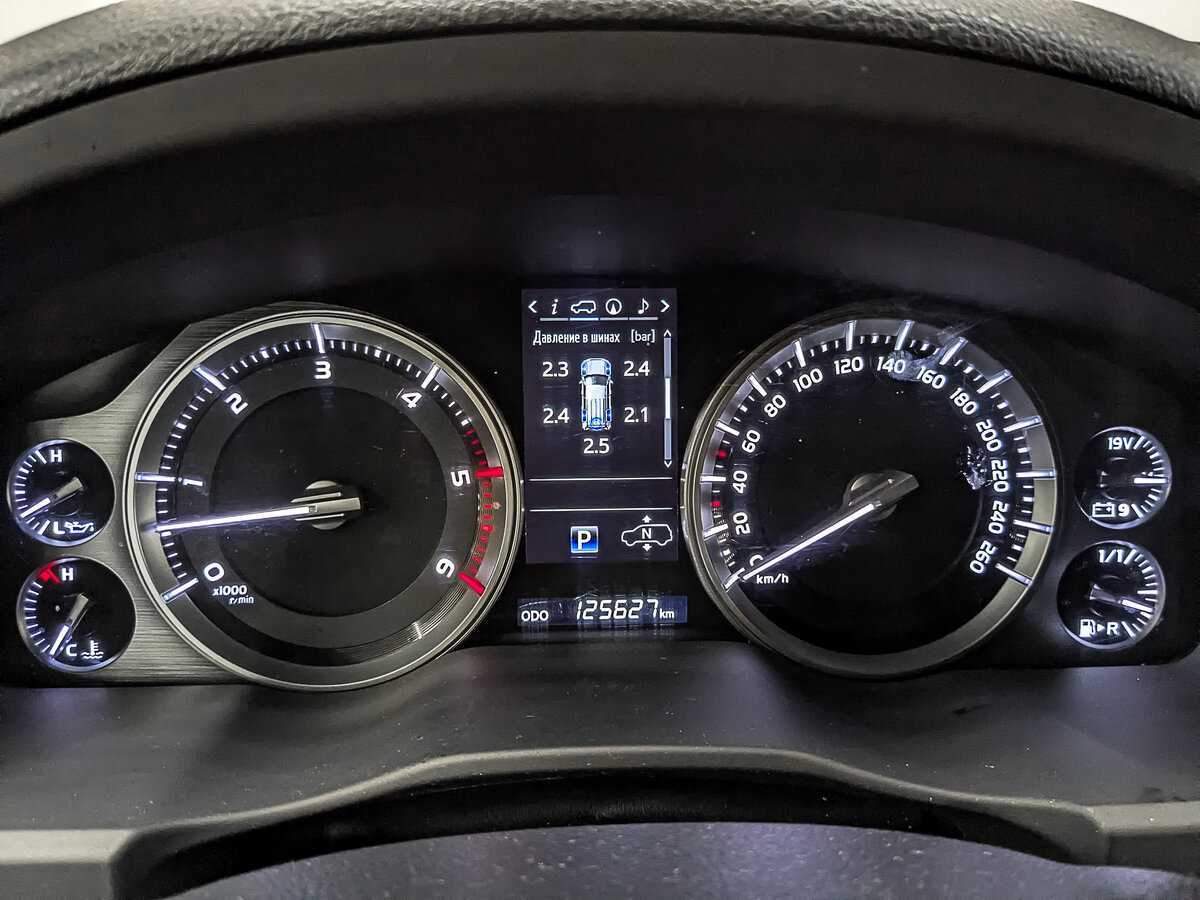 Toyota Land Cruiser 2017 года с пробегом. Фото: #12