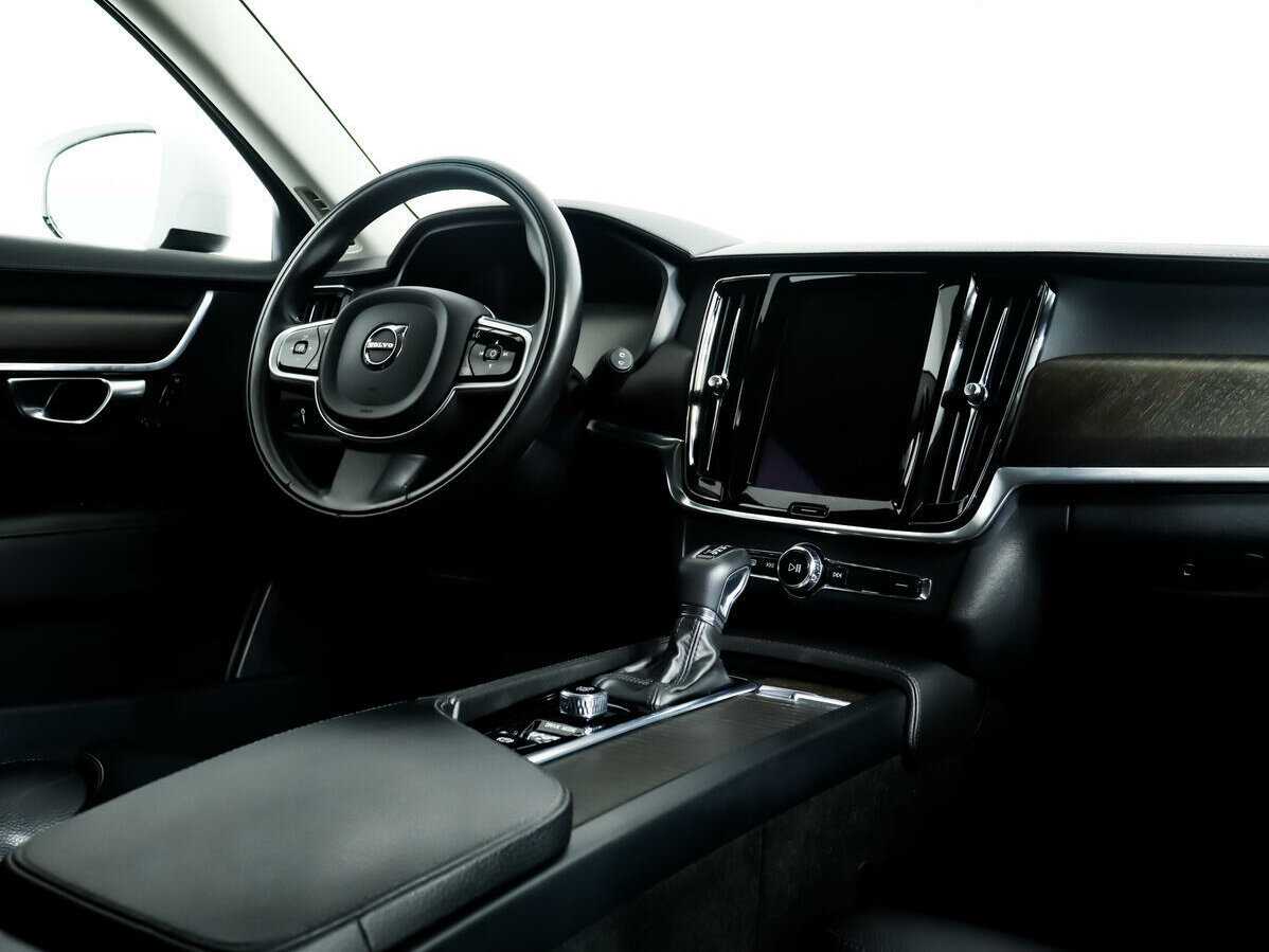 Volvo V90 Cross Country 2019 года с пробегом. Фото: #8