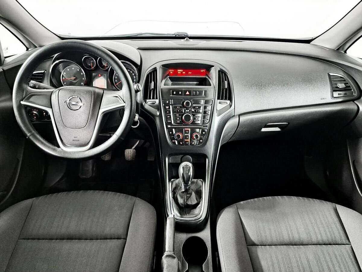 Opel Astra 2011 года с пробегом. Фото: #13