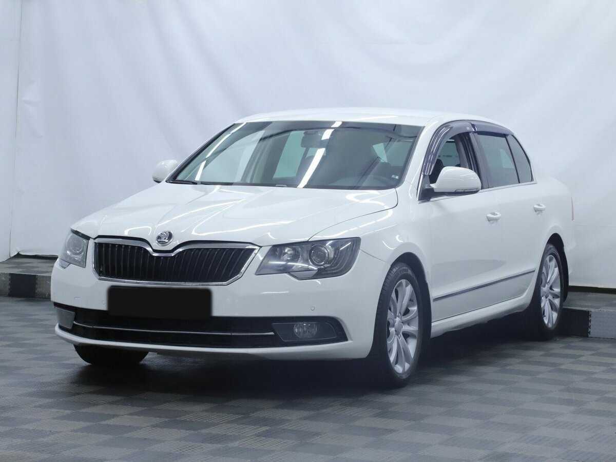 Skoda Superb 2013 года с пробегом. Посмотреть фото
