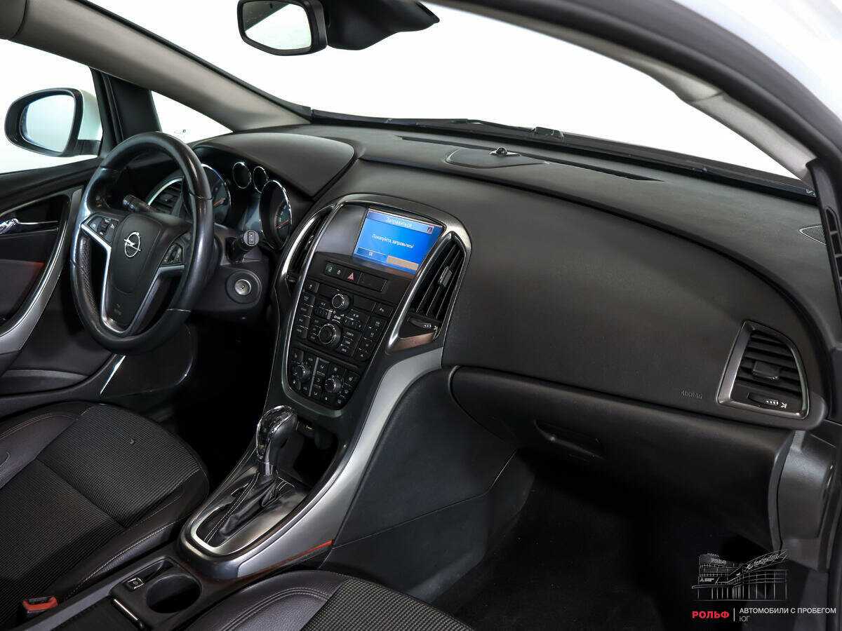 Opel Astra 2011 года с пробегом. Фото: #7